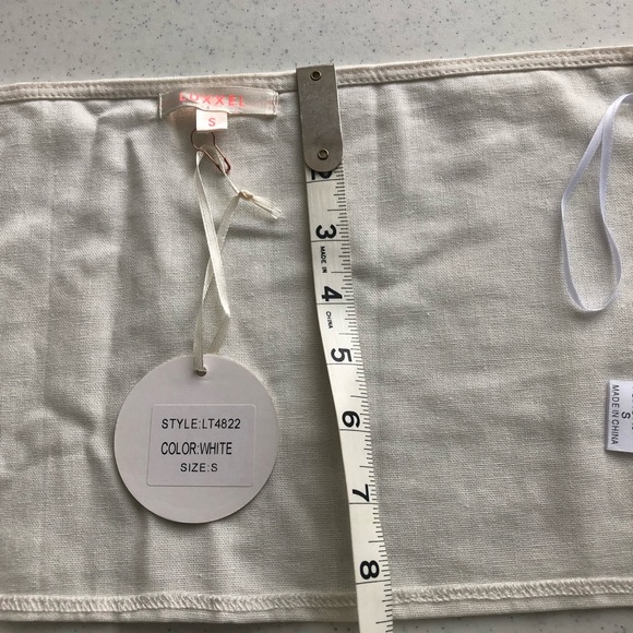 Trezzi collection offwhite wrap around top size small - Picture 8 of 10